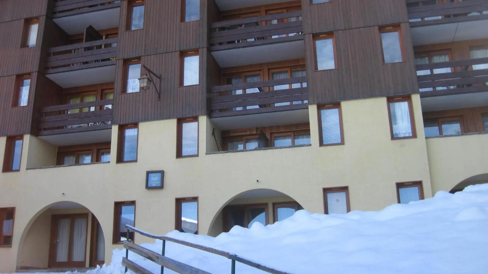 Apartment Appartement Cosy Pres Des Pistes Avec Balcon Et Tv - Fr-1-181-2832 La Plagne-Tarentaise